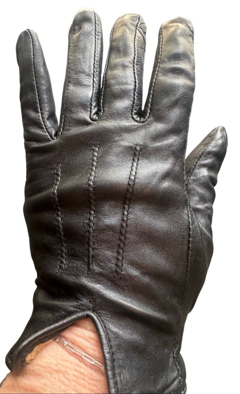 Thinsulate insulated Black Leather women’s gloves Medium Size